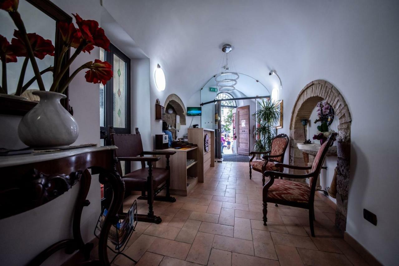Hotel Sole Assisi Exterior foto